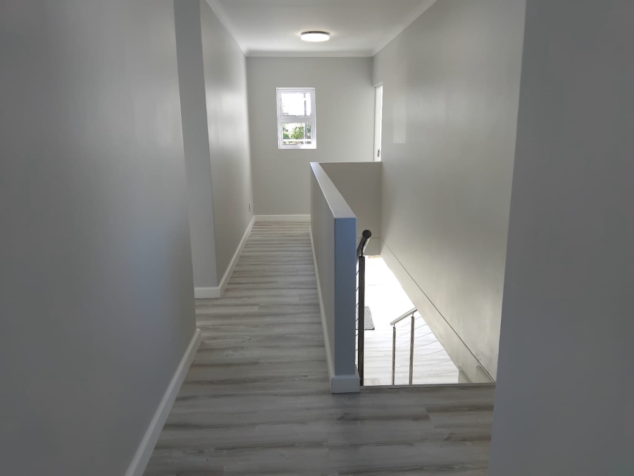 3 Bedroom Property for Sale in Country Club Western Cape